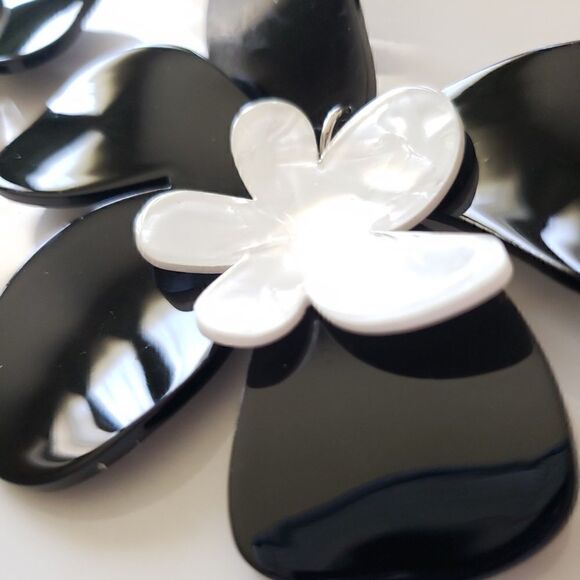 New! Zara Black & White Acetate Earrings - Picture 3 of 9
